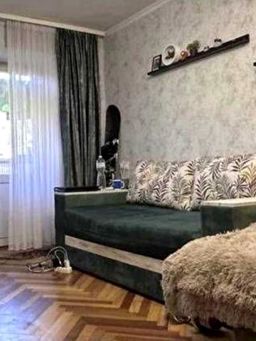 Любомира Гузара просп. (Космонавта Комарова), 30/28