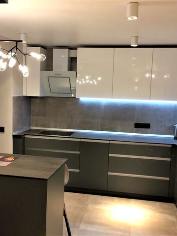 Володимира Івасюка просп. (Героїв Сталінграду), 20-А