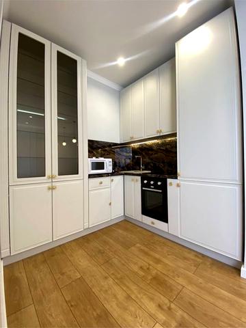 Юнацька вул., (Будинок Smart 9)