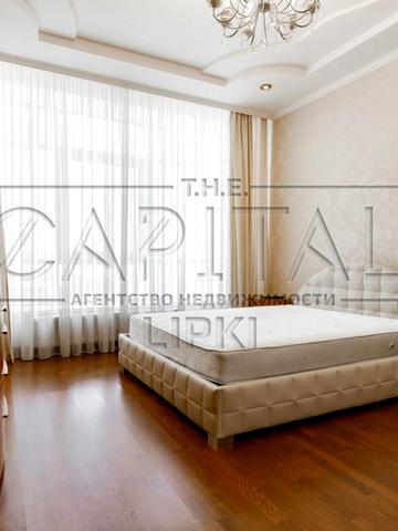 Андрія Верхогляда вул. (Михайла Драгомирова), 12