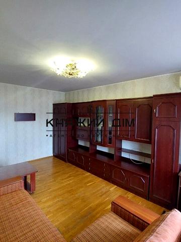 Ревуцького вул., 44-Б