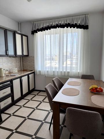 Чорновола вул., 11