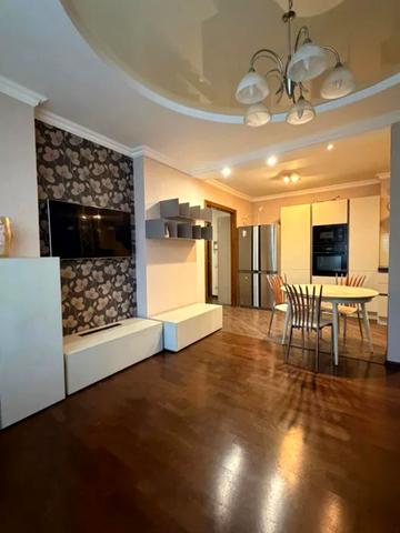 Дніпровська набережна вул., 19-А