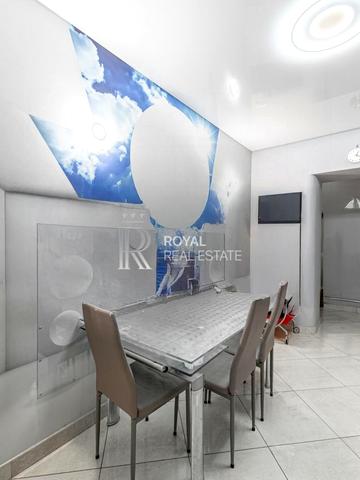 Лесі Українки бульв., 21-А