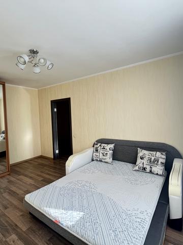 Академіка Вернадського бульв., 24