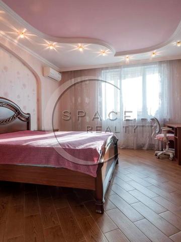 Миколи Руденка бульв. (Кольцова), 14-Ж