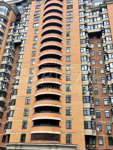 Старонаводницька вул., 13