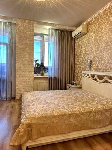 Базарна вул., 5/1