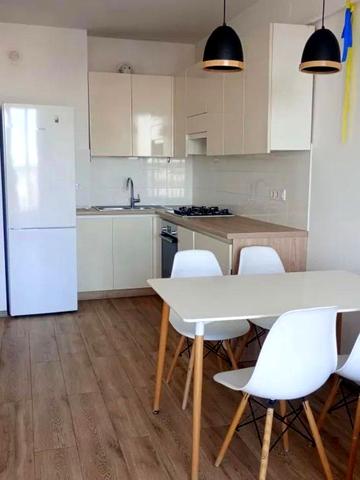 Володимира Великого вул. (Артема), 10в