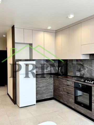 Юліана Матвійчука вул. (), 141