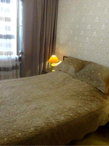 Підгірна вул., 12