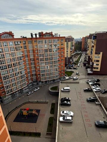 Рівненська вул., 12-Б