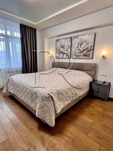 Митрополита Василя Липківського вул. (Урицького), 37-Б