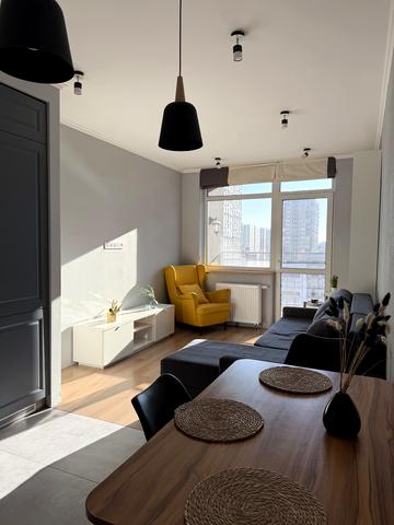 Європейського Союзу просп. (Правди), 41-Б