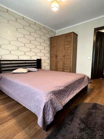 Володимира Великого вул. (Артема), 34