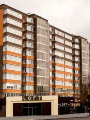 Вячеслава Чорновола вул., 60