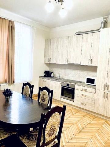 Миколая Коперника вул., 26