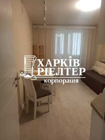 Гвардійців-Широнінців вул., (Будинок 8)