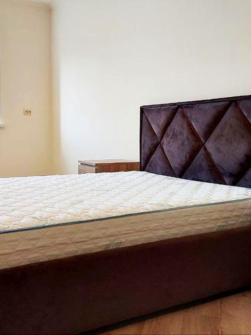 Бельведерська вул., 35