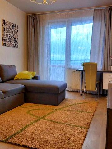 Академіка Павлова вул., 162