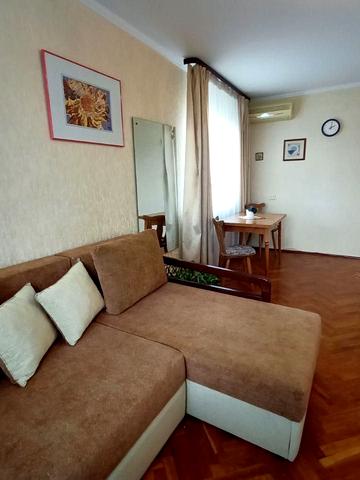 Івана Миколайчука вул. (Серафимовича), 19/1