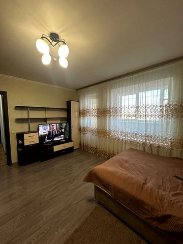 Грушевського вул., 27