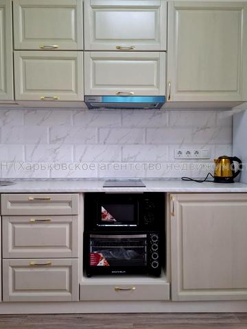 Миру вул., 21