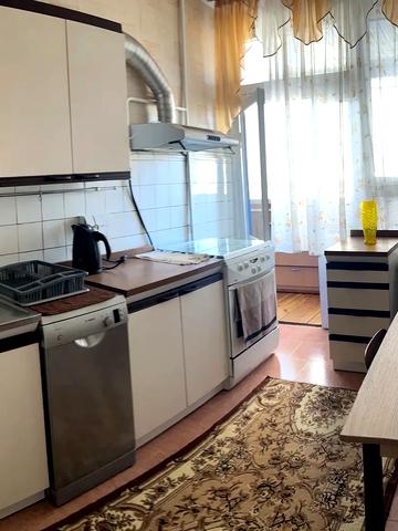 Богдана Хмельницького вул., 39