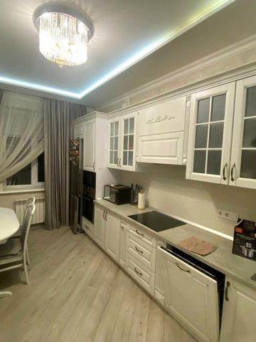 Добровольців вул. (Маршала Говорова), 8