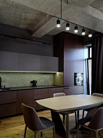 Військовий узвіз, 13-А