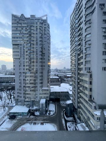 Вадима Гетьмана вул., 1-Б