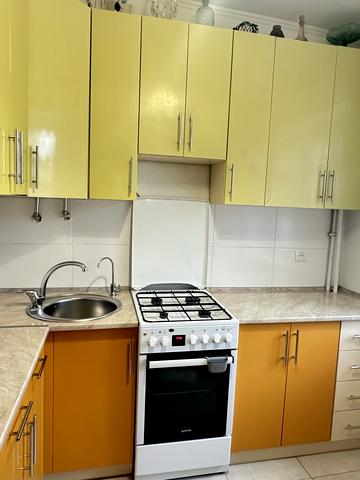 Валеряна Поліщука вул., 87а