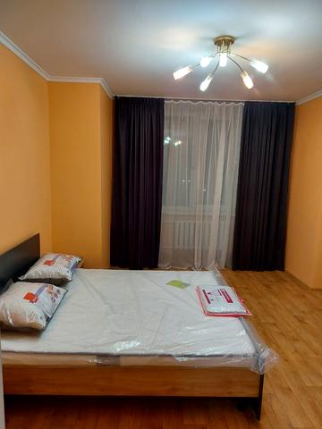 Анни Ахматової вул., 35-А