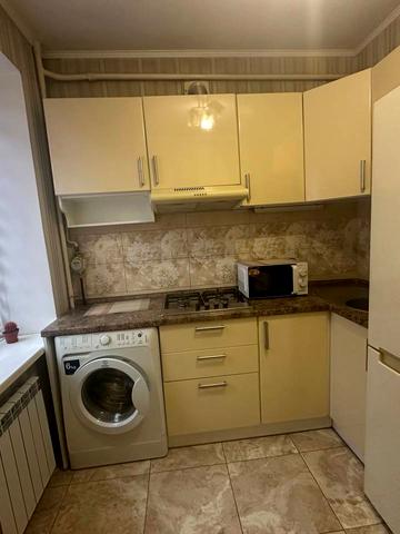 Джона Маккейна вул. (Івана Кудрі), 10