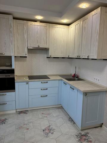 Лариси Руденко вул., 9