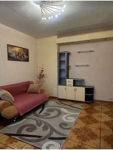 Круглоуніверситетська вул., 2/1