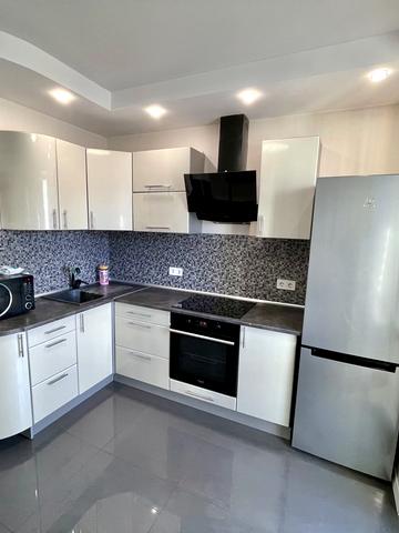 Петра Калнишевського вул. (Михайла Майорова), 14