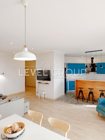 Олександра Кониського вул., 44