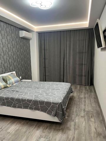 Соборна вул. (Радянська), 9