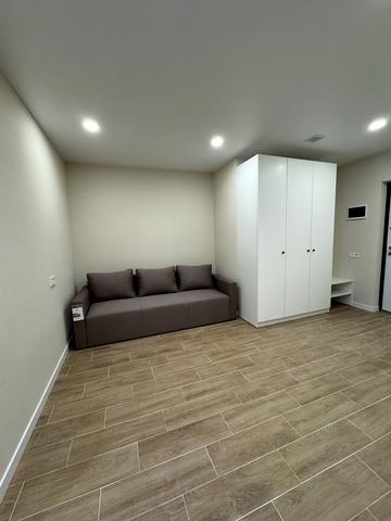 Олега Мудрака вул. (Генерала Наумова), 1-Б