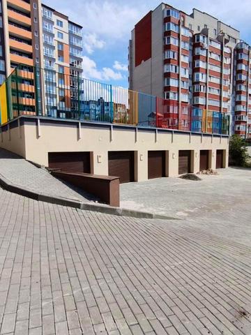 Максима Залізняка вул., 7