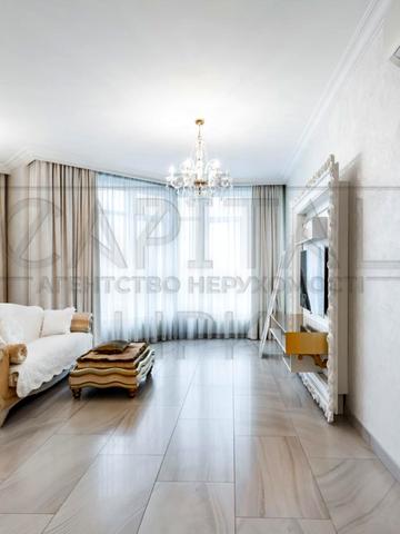 Андрія Верхогляда вул. (Михайла Драгомирова), 5