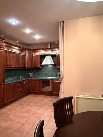 Павлівська вул., 17