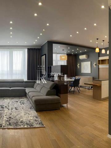 Андрія Верхогляда вул. (Михайла Драгомирова), 7