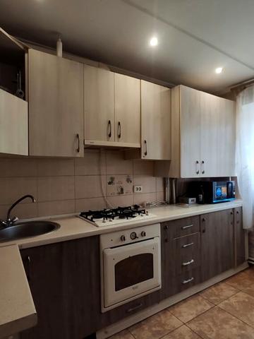 Павла Тичини вул., 8