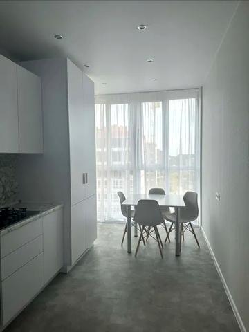 Машинобудівників вул., 16