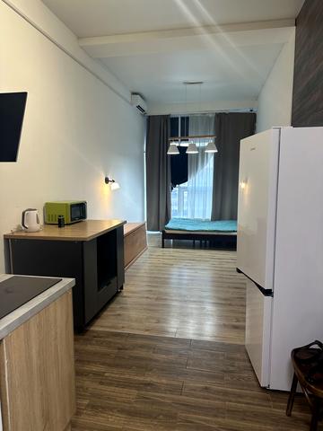 Київська вул., 2-М