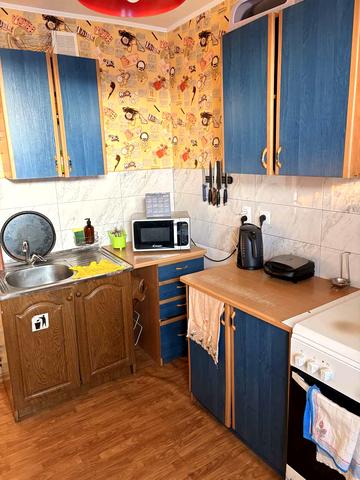 Князя Володимира Великого просп., 137