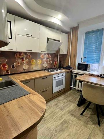 Решетилівська вул. (), 86