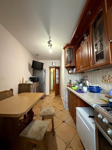 Євгенії Ярошинської вул., 6